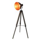 STATIV STEHLEUCHTE STUDIOLAMPE STEHLAMPE SPOT Schwarz/Gold Lampe H&ouml;he:95-143cm 605455
Retrolampe Tripod H&ouml;henverstellbare Stativ Stehlampe im Studiolampen-Design 
Wow! Ein echter Hingucker! 
Die von Architektenlampen inspirierte Stehleuchte mit gro&szlig;em Spot von Steelboxx im Retro Design ist in Ihrer Formgebung an klassischen Studiolampen angelehnt.