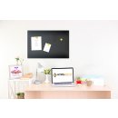 Unsere Steelboxx Glas Magnettafeln sind perfekt f&uuml;r Ihre Vergesslichkeit! 
Nach Erhalt und Montage dieses hoch dekorativen Glasboards haben Sie die M&ouml;glichkeit wichtige Notizen und Erinnerungen an die Glastafel zu heften oder mit dem mitgelieferten Whiteboardmarker zu beschreiben. 
Ab jetzt sind wichtige Nachrichten an Ihre Familienmitglieder auffindbar und bekommen jetzt in Ihrem Zuhause einen passenden Platz. Unsere Glas- Magnettafeln haben eine moderne Optik. 
Ma&szlig;e: 600 x&nbsp;200 x 4mm, Farbe:&nbsp;Schwarz, Material: Sicherheitsglas 
ansprechendes Design, zum Anheften von Notizzetteln (inkl. 3 Magnete).