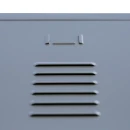 Detailansicht L&uuml;llmann XL Spind mittig schlie&szlig;end: Etikettenhalter, L&uuml;ftungsschlitze