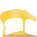 Stapelbarer Designstuhl mit Armlehnen, Farbe sonnengelb