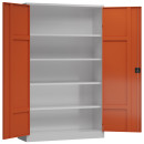 Ansicht Innen mit ge&ouml;ffneten T&uuml;ren vom Steelboxx XL Metallschrank abschlie&szlig;bar Fl&uuml;gelt&uuml;renschrank Aktenschrank 1945 x 1200 x 420 mm grau/rot X-530374 komplett montiert.