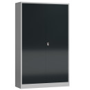 Ansicht von Innen mit ge&ouml;ffneten T&uuml;ren vom Steelboxx XL Metallschrank abschlie&szlig;bar Fl&uuml;gelt&uuml;renschrank Aktenschrank 1945 x 1200 x 420 mm grau/anthrazit X-530378 komplett montiert.